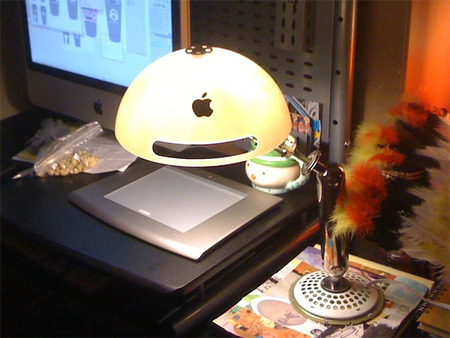 ONWAAR warm duisternis The Apple Lamp - made from a recycled iMac - ShinyShiny